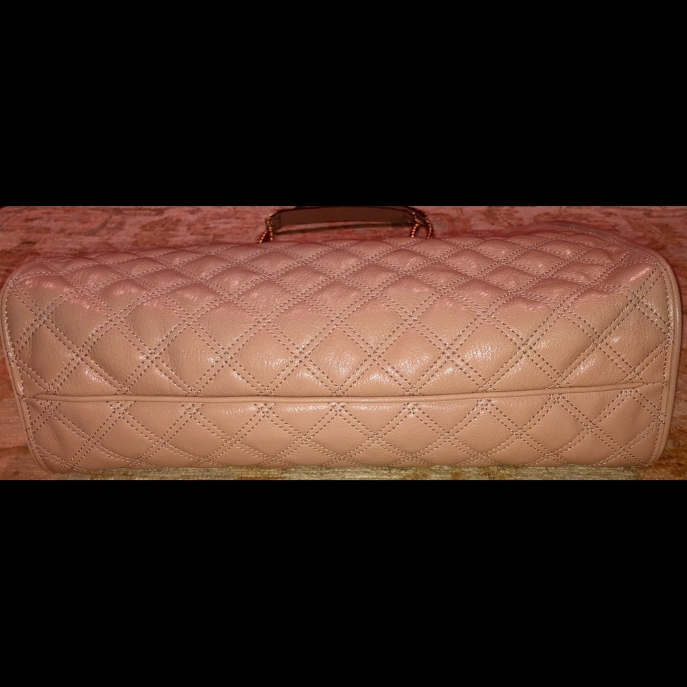 Marc Jacobs Handbag - Picture 4 of 8